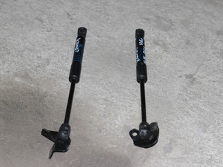 амортизатор капота BMW 5 серия F07/F10/F11 2010, 3.0 л., бензин, АКПП, синий, седан, 51237309117