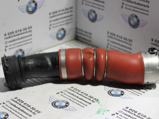 патрубок интеркулера BMW 5 серия F07/F10/F11 2010, 3.0 л., бензин, АКПП, синий, седан, 13717583728