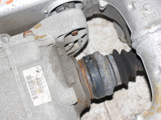 полуось задняя (приводной вал, ШРУС) BMW 5 серия F07/F10/F11 2010, 3.0 л., бензин, АКПП, синий, седан, 33208603099