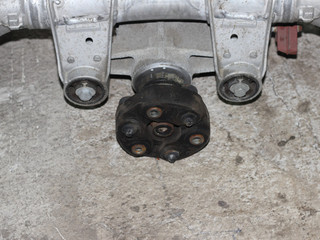 муфта кардана BMW 5 серия F07/F10/F11 2010, 3.0 л., бензин, АКПП, синий, седан, 26117610061