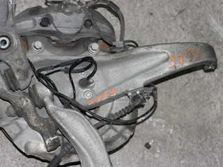 кулак поворотный левый BMW 5 серия F07/F10/F11 2010, 3.0 л., бензин, АКПП, синий, седан, 31216775769