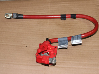 плюсовой провод аккумулятора BMW 7 серия F01/F02 2010, 4.4 л., бензин, АКПП, schwarz 2 (668), седан, 9217033