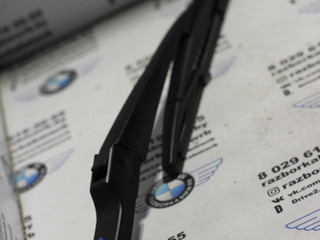 щеткодержатель задний BMW 2 серия Active Tourer F45 2014, 2.0 л., дизель, АКПП, flamenco-rot brillanteffek с06, универсал, правый руль, 7348562