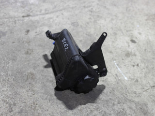 бачок расширительный BMW 5 серия F07/F10/F11 2011, 2.0 л., дизель, МКПП, черный 475, седан, правый руль, 17137601949