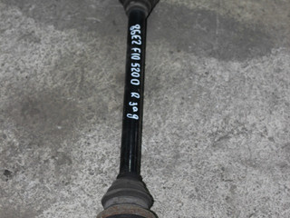 полуось задняя (приводной вал, ШРУС) BMW 5 серия F07/F10/F11 2011, 2.0 л., дизель, МКПП, черный 475, седан, правый руль, 33207581020