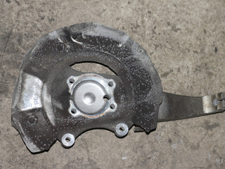 кулак поворотный левый BMW 5 серия F07/F10/F11 2012, 2.0 л., дизель, АКПП, imperial-blau brillant metallic, хетчбэк 5 дв., правый руль, 31216775767