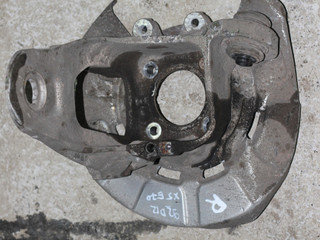 кулак задний правый BMW X5 E70 2008, 3.0 л., дизель, АКПП, бронзовый, внедорожник 5 дв., правый руль, 6770984