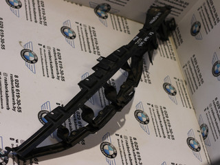 крепление крыла переднего правого BMW X5 E70 [рестайлинг] 2011, 3.0 л., дизель, АКПП, белый, внедорожник 5 дв., 51127157990