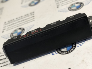 подушка безопасности коленная BMW M5 F90 2017, 4.4 л., S63B44T4, бензин, АКПП, седан, 6820575