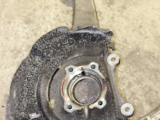 кулак поворотный левый BMW 5 серия F07/F10/F11 2012, 2.0 л., бензин, АКПП, белый а300, седан, 31216777751