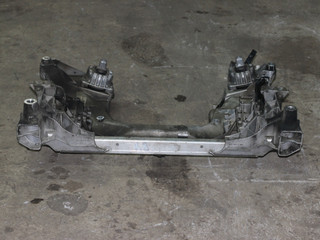 балка подвески передняя (подрамник) BMW 7 серия F01/F02 2011, 4.4 л., бензин, АКПП, черный, седан, 31116799321