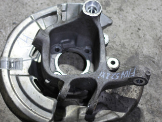 кулак задний левый BMW 5 серия F07/F10/F11 2012, 3.0 л., бензин, АКПП, черный, седан, 33326793769