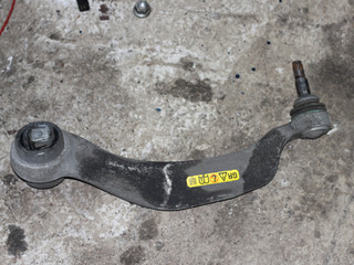 рычаг передний правый BMW 7 серия F01/F02 [рестайлинг] 2013, 3.0 л., дизель, АКПП, black sapphire metallic (475), седан, правый руль, 31126775960