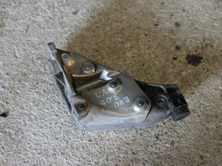 кронштейн двигателя BMW X5 E70 2009, 3.0 л., дизель, АКПП, внедорожник 5 дв., правый руль, 6772080