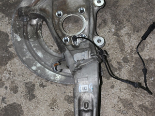 кулак поворотный левый BMW X5 G05 2019, 3.0 л., B57 D30 A, дизель, АКПП, black-sapphire metallic (475), внедорожник 5 дв., правый руль, 6876655