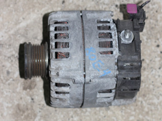генератор BMW 3 серия F30/F31/F34 2013, 2.0 л., дизель, МКПП, черный, седан, 8519890