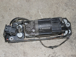 компрессор пневмоподвески BMW 5 серия F07/F10/F11 2011, 2.0 л., N47 D20 C, дизель, АКПП, a89, универсал, задний привод, правый руль, 6789450