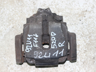 суппорт передний правый BMW 5 серия F07/F10/F11 2011, 2.0 л., N47 D20 C, дизель, АКПП, a89, универсал, задний привод, правый руль