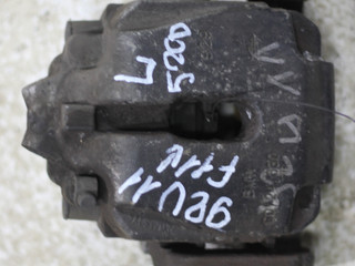 суппорт передний левый BMW 5 серия F07/F10/F11 2011, 2.0 л., N47 D20 C, дизель, АКПП, a89, универсал, задний привод, правый руль, 6791919