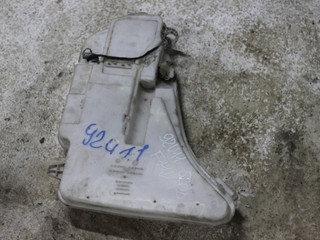 бачок омывателя BMW 5 серия F07/F10/F11 2011, 2.0 л., N47 D20 C, дизель, АКПП, a89, универсал, задний привод, правый руль, 8050439