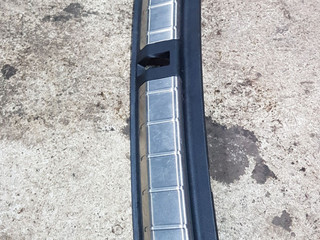 накладка двери (крышки) багажника BMW X1 F48 2017, 2.0 л., дизель, АКПП, серебристый , 7413689