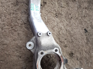 кулак поворотный правый BMW X5 F15 2018, 4.0 л., дизель, АКПП, 6869870