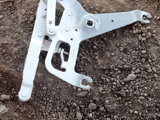 петля капота левая BMW X5 F15 2018, 4.0 л., дизель, АКПП, 7294529