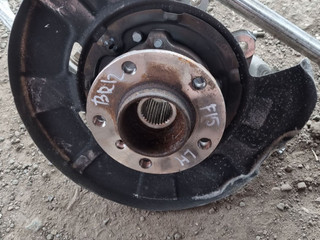 кулак задний правый BMW X5 F15 2018, 4.0 л., дизель, АКПП, 6877217