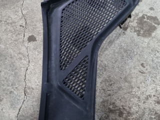 планка под капот BMW X6 F16 2018, 3.0 л., дизель, белый, 9245593