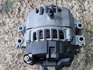 генератор BMW 7 серия G11/G12 G11 2019, 4.4 л., бензин, АКПП, белый, седан, полный привод, правый руль, 8611280