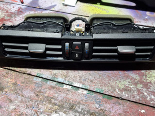 дефлектор обдува салона BMW X6 F16 2016, 4.0 л., дизель, АКПП, полный привод, правый руль, 9252648