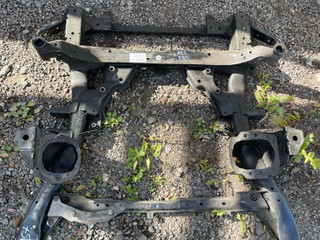 балка подвески передняя (подрамник) BMW X5 E70 [рестайлинг] 2012, 3.0 л., дизель, АКПП, черный, внедорожник 5 дв., правый руль, 31116779358