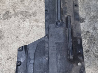 защита днища BMW 2 серия F22/F23 [рестайлинг] F22 (2017 - 2020), 3.0 л., B58 B30 A, бензин, АКПП, купе, задний привод, правый руль, 51757241834