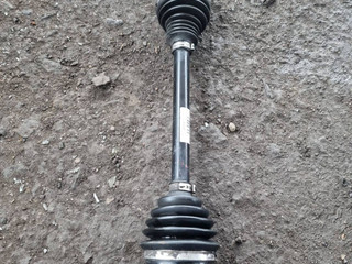 полуось передняя левая (приводной вал, ШРУС) BMW X4 F26 2017, 2.0 л., B47 D20 A, дизель, АКПП, 8675013
