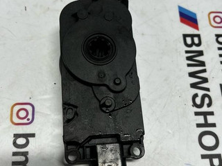 жалюзи BMW 3 серия G20 (2018 - 2026), 3.0 л., B58B30, бензин, АКПП, седан, полный привод, правый руль, 9464869