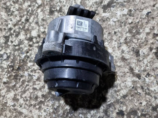 подушка крепления двигателя BMW X3 G01 (2017 - 2026), 2.0 л., B47 D20 B, дизель, АКПП, black-sapphire metallic (475), полный привод, правый руль, 8482772