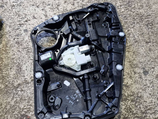 стеклоподъемник задний правый BMW X3 G01 (2017 - 2026), 2.0 л., B47 D20 B, дизель, АКПП, black-sapphire metallic (475), полный привод, правый руль, 7487602