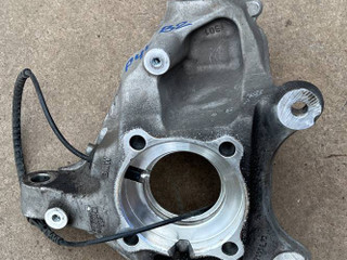 кулак BMW 2 серия F44 2021, 1.5 л., бензин, передний привод, правый руль, 6876646, 6876854