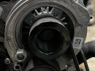 генератор BMW 2 серия F44 2021, 1.5 л., бензин, передний привод, правый руль, 8680374