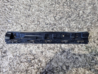 Кронштейн крепления порога BMW X1 F48 2019, 2.0 л., B48 A20 A, бензин, АКПП, хетчбэк 5 дв., передний привод, правый руль, 51777332330
