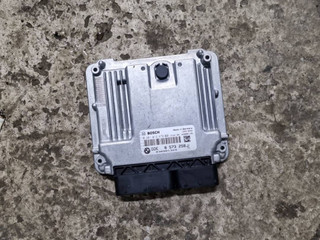 блок управления двигателем BMW 3 серия F30/F31/F34 F30 2013, 1.6 л., дизель, МКПП, задний привод, правый руль, 8573258
