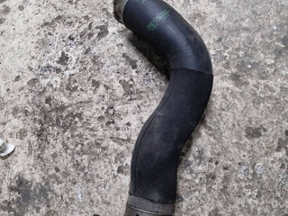 патрубок интеркулера BMW 3 серия F30/F31/F34 F30 2013, 1.6 л., дизель, МКПП, задний привод, правый руль, 11614742748