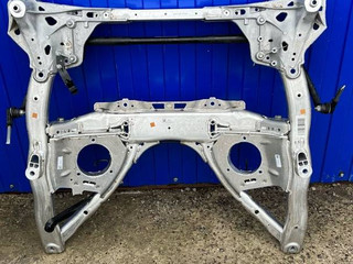 балка подвески передняя (подрамник) BMW 5 серия G30/G31 [рестайлинг] G30 (2020 - 2026), 2.0 л., B47 D20 B, дизель, задний привод, 6861106