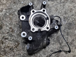 кулак задний левый BMW X5 G05 2020, 3.0 л., B57 D30 A, дизель, АКПП, а300, внедорожник 5 дв., полный привод, 6876653