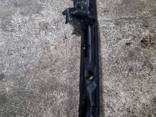 планка под капот BMW 5 серия G30/G31 [рестайлинг] G31 2021, 2.0 л., B47 D20 B, дизель, АКПП, 475 black-sapphire metallic, универсал, задний привод, правый руль, 51767349606