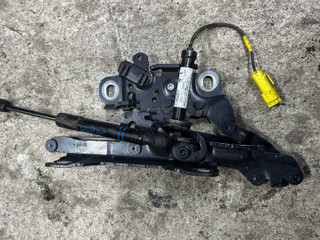 петля капота левая BMW 2 серия F22/F23 [рестайлинг] F23 2019, 3.0 л., B58 B30 A, бензин, АКПП, кабриолет, задний привод, правый руль, 7239415