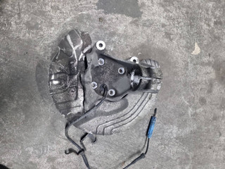 кулак поворотный левый BMW X1 E84 [рестайлинг] E84 2012, 2.0 л., N47 D20 C, дизель, МКПП, внедорожник 5 дв., задний привод, правый руль, 31216865143