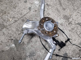 кулак поворотный правый BMW M3 G80/G81 G80 2021, 3.0 л., S58B30A, бензин, АКПП, седан, задний привод, 8095668, 8095666, 8095664