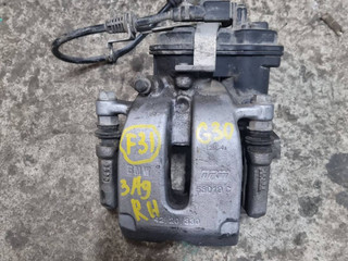 суппорт задний правый BMW 5 серия G30/G31 G30 2019, 2.0 л., B47 D20 B, дизель, АКПП, blue-stone metallic (0c2y), седан, задний привод, правый руль