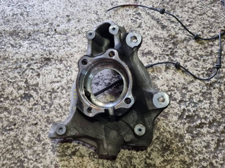 кулак поворотный левый BMW 3 серия G20 2021, 3.0 л., B58B30, бензин, АКПП, седан, 6878611